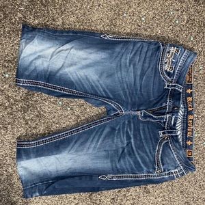 Fairly new - worn a hand full of times - stretchy material - size 28